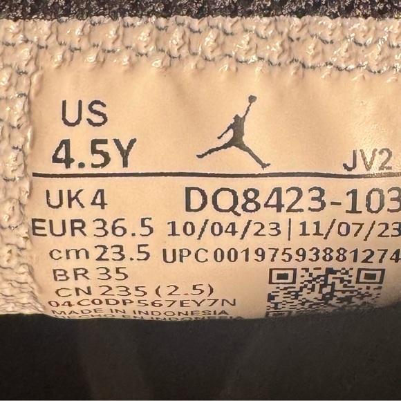 Nike Air Jordan 1 MID ‘White/Green Glow’ Sneakers Size 4.5Y Size 6 Women’s - Picture 10 of 11